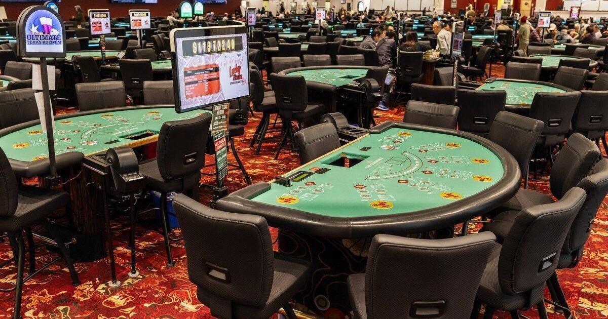 En atmosfærisk utsikt fra Oakventurepath casino hall